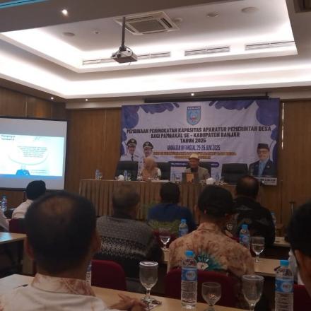 Pambakal Mangkalawat Hadiri Pembinaan Peningkatan Kapasitas Aparatur Pemerintah Desa
